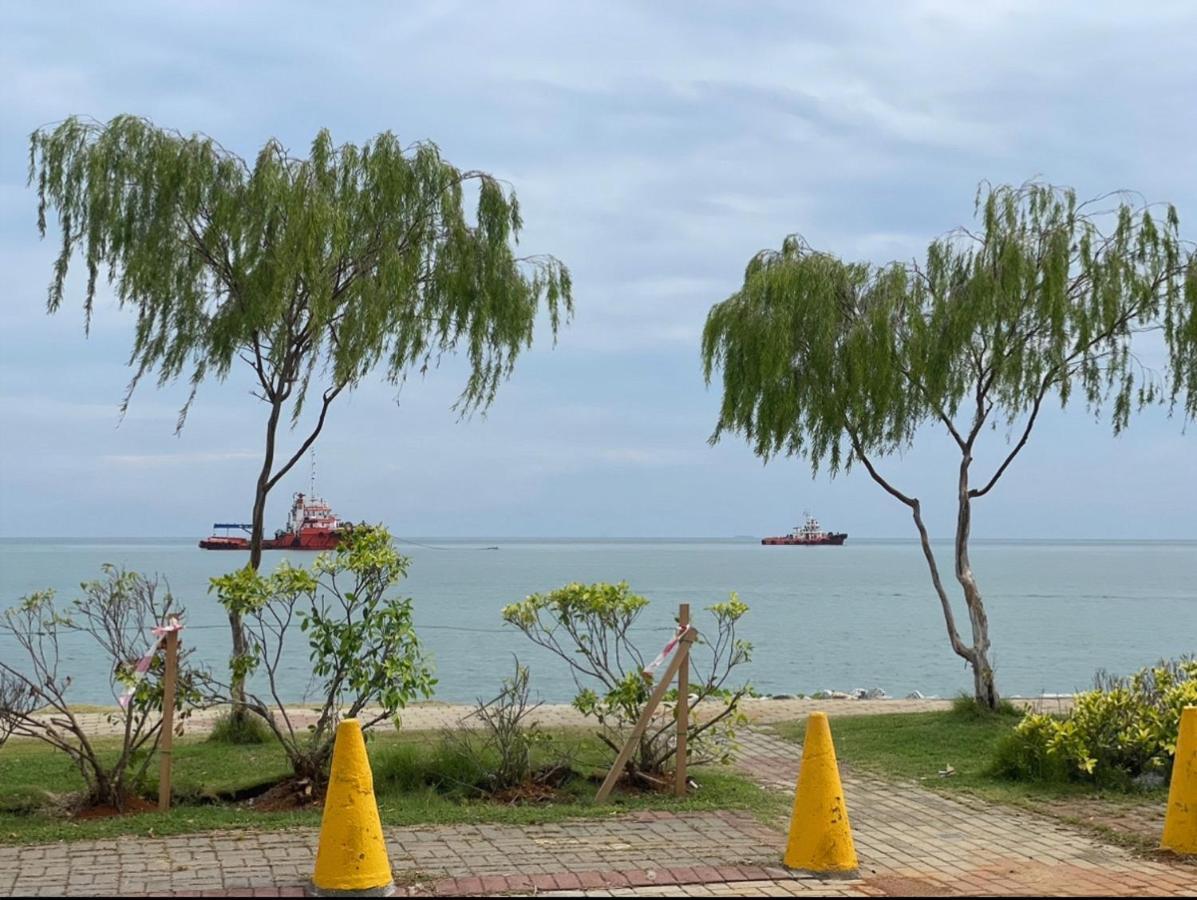 Waterfront Boutique Hotel Port Dickson Kültér fotó