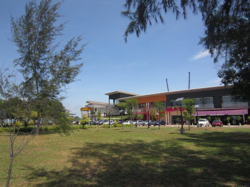 Waterfront Boutique Hotel Port Dickson Kültér fotó