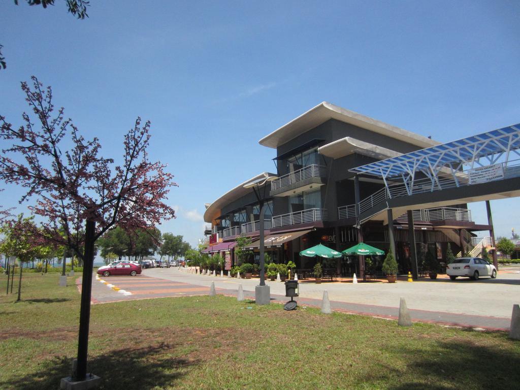 Waterfront Boutique Hotel Port Dickson Kültér fotó